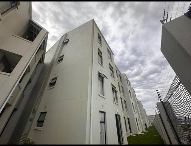 2 BEDROOM APARTMENT FOR SALE IN RIVERGATE